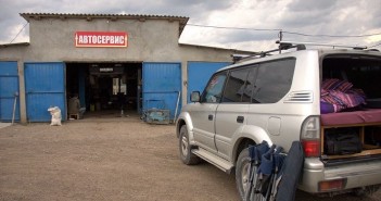 Broken shock absorber introduces us to friendly locals in Moldova Moldova travel, travel to Moldova, Moldova people